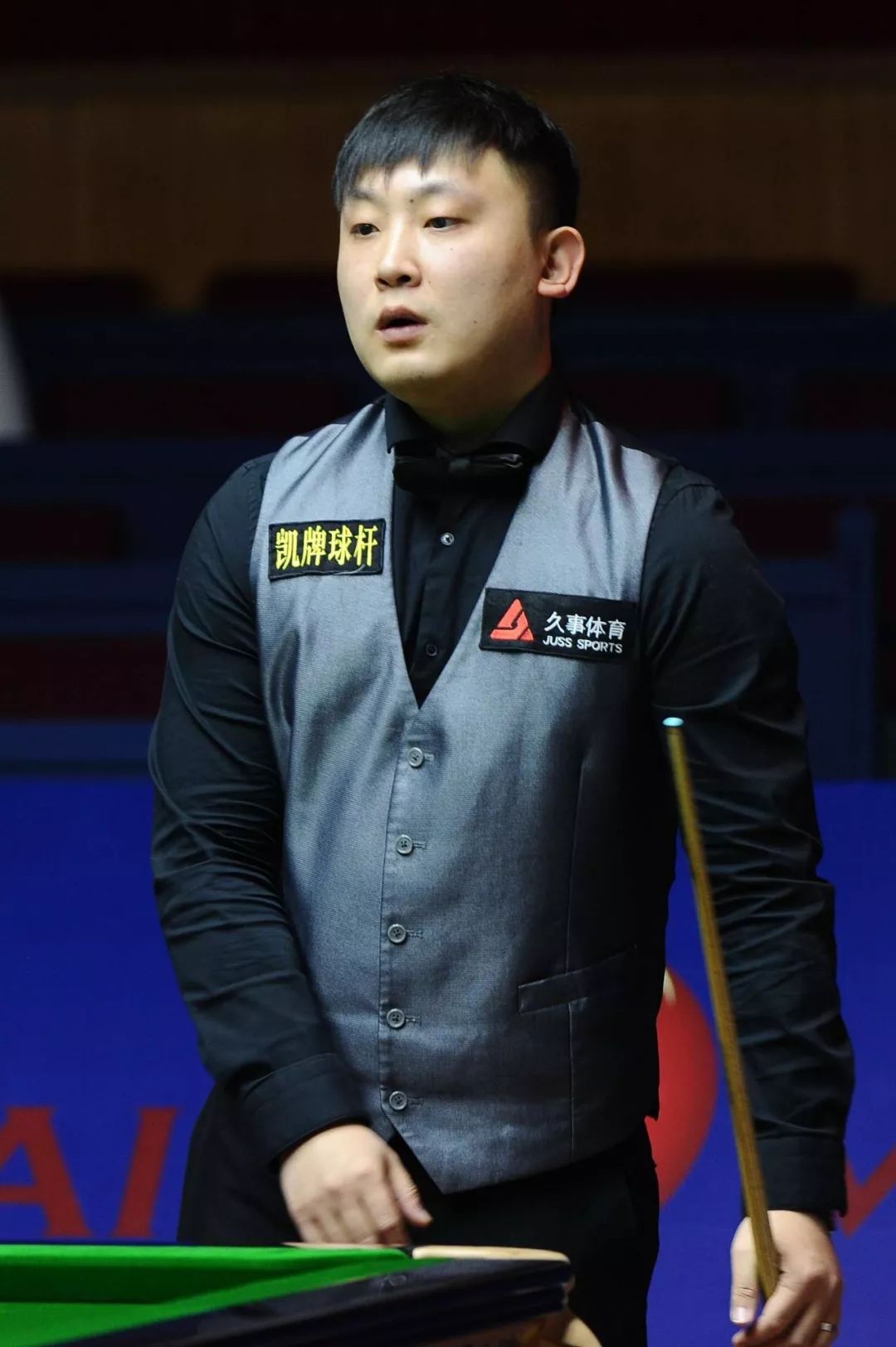 场比赛中迎 场比赛中迎